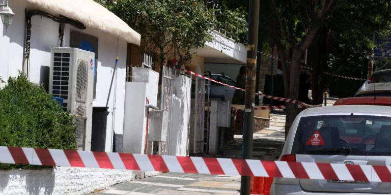 Εγκλημα στην Καλαμαριά: Στο ανακριτή ο 31χρονος ψυκτικός -Ερωτηματικά για τα απανωτά χτυπήματα με σφυρί στην 63χρονη